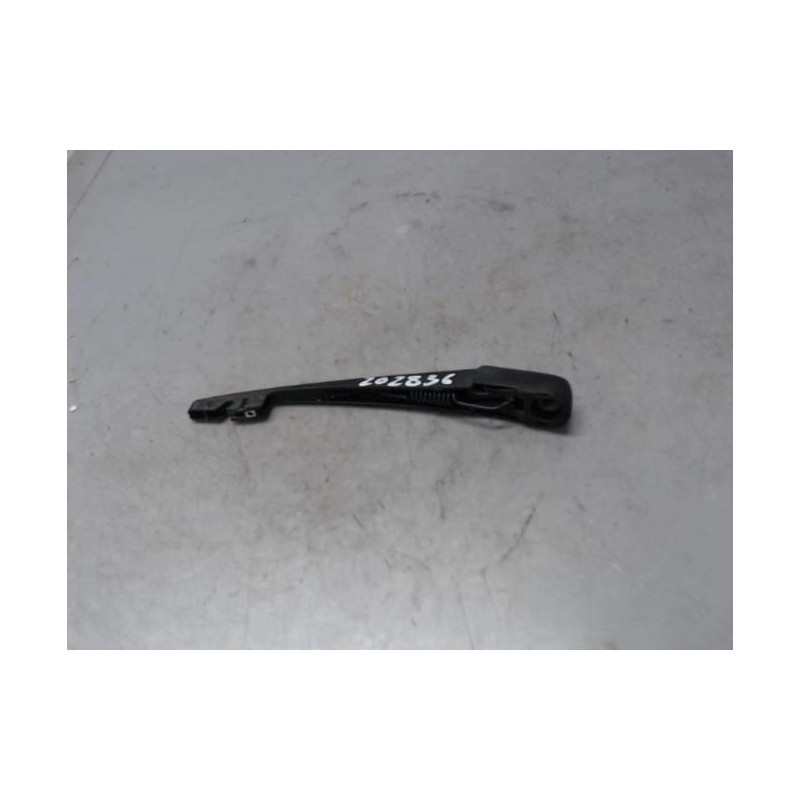 Bras essuie glace arriere SUZUKI SPLASH