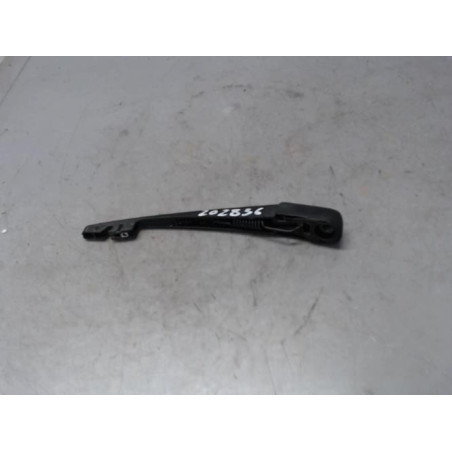 Bras essuie glace arriere SUZUKI SPLASH Photo n°1