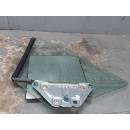 Vitre arriere droit AUDI A4 2 Photo n°1