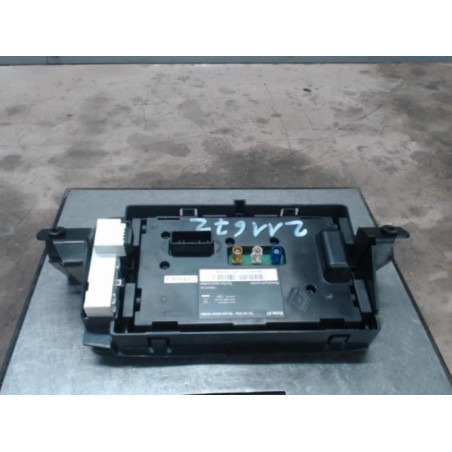 Ecran GPS RENAULT MEGANE 3 Photo n°1