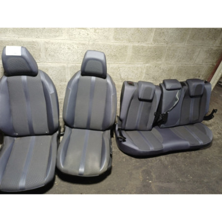 Interieur complet PEUGEOT 2008 2 Photo n°1