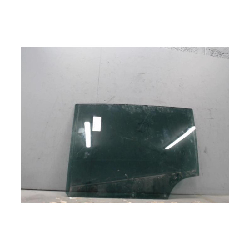 Vitre arriere gauche PEUGEOT 3008 1