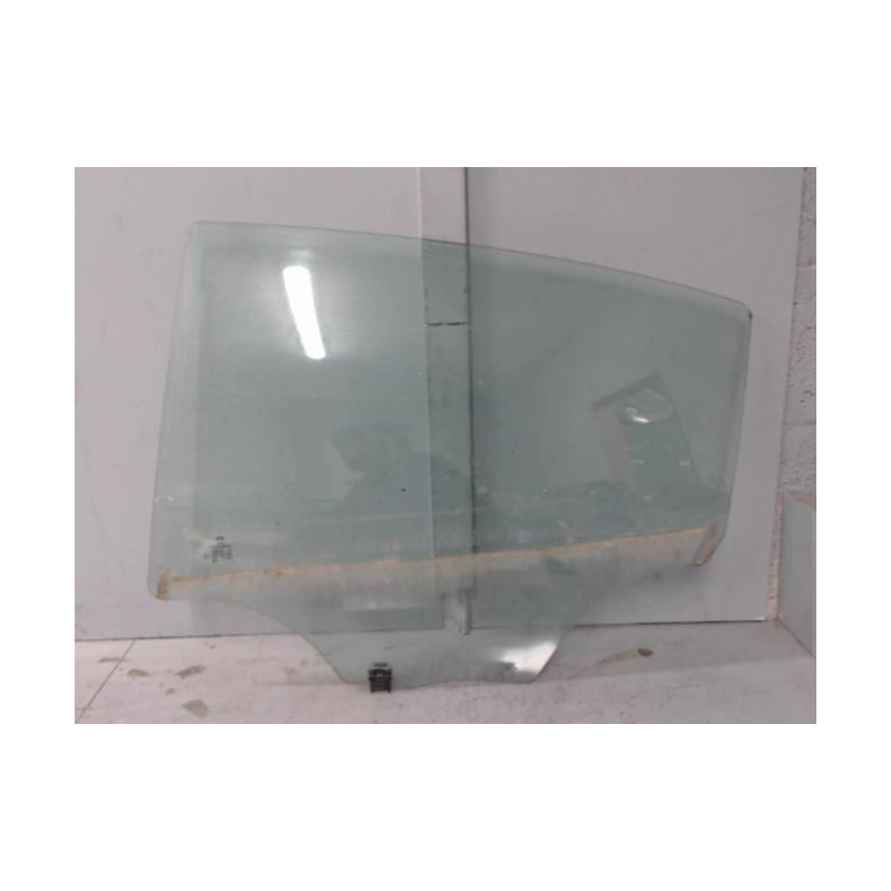 Vitre arriere gauche PEUGEOT 208 1