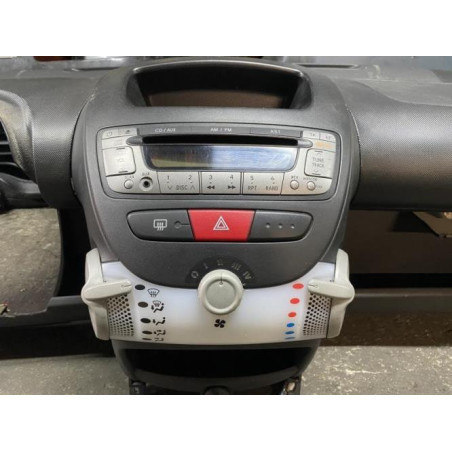 Planche de bord complete PEUGEOT 107 Photo n°1