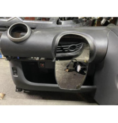 Planche de bord complete PEUGEOT 107 Photo n°4
