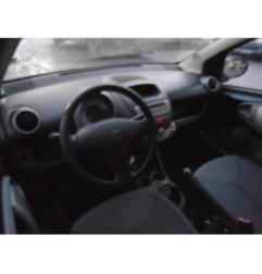 Planche de bord complete PEUGEOT 107 Photo n°8