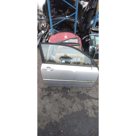 Porte avant droit TOYOTA COROLLA 10 Photo n°1