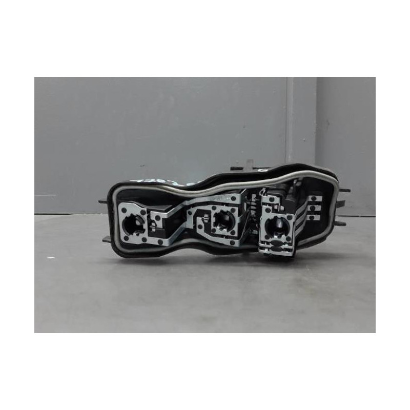 Platine feu arriere gauche RENAULT SCENIC 2