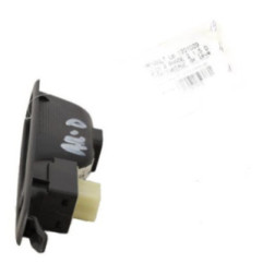 Interrupteur de leve vitre arriere droit RENAULT CLIO 4