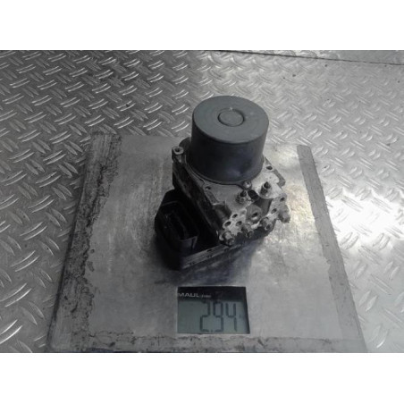 Bloc ABS (freins anti-blocage) TOYOTA RAV4 3 Photo n°1