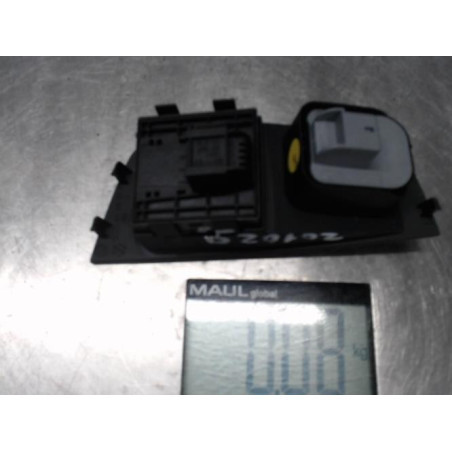 Interrupteur de leve vitre avant gauche AUDI A1 1 Photo n°1