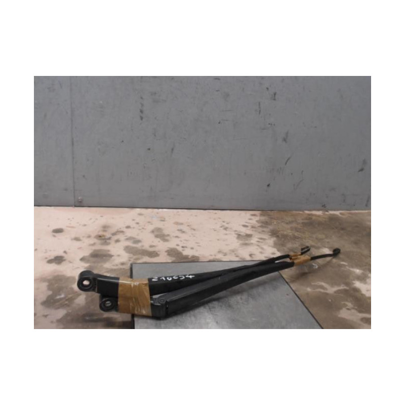 Bras essuie glace avant TOYOTA YARIS 2
