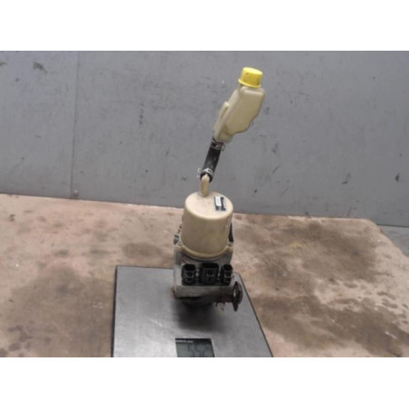 Pompe de direction MAZDA 3 1