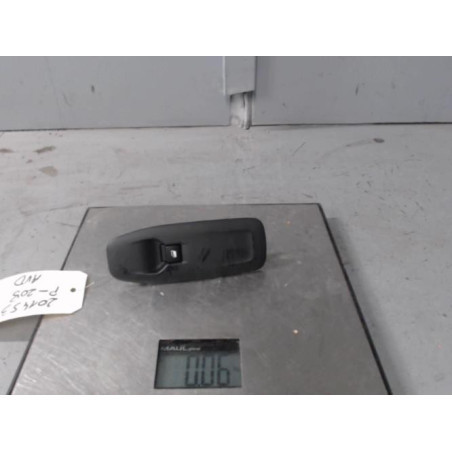 Interrupteur de leve vitre avant droit PEUGEOT 208 1 Photo n°1