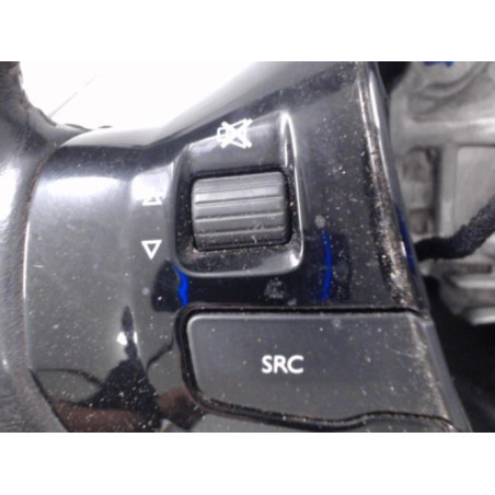 Volant PEUGEOT 308 2 Photo n°1