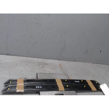 Baguette de porte avant droite BMW SERIE 1 F21