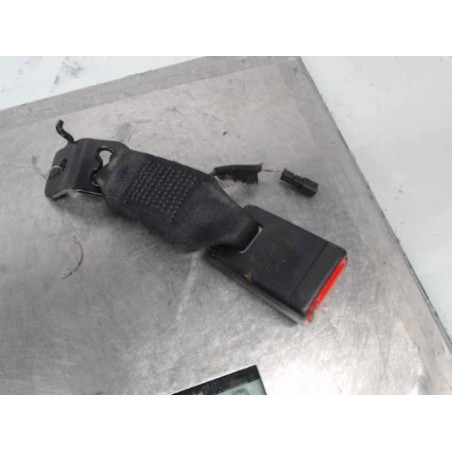 Attache ceinture arriere gauche BMW SERIE 1 F21 Photo n°1