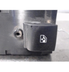 Interrupteur de leve vitre avant droit OPEL MERIVA B Photo n°1