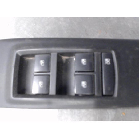 Interrupteur de leve vitre avant gauche OPEL MERIVA B Photo n°1