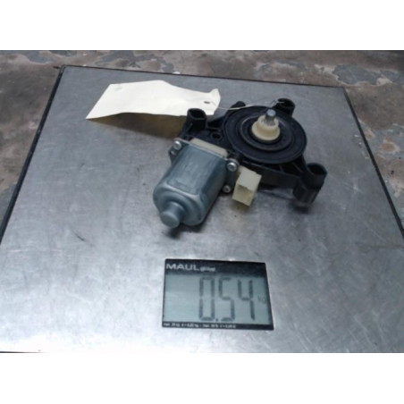 Moteur leve vitre avant droit AUDI A4 4 Photo n°1