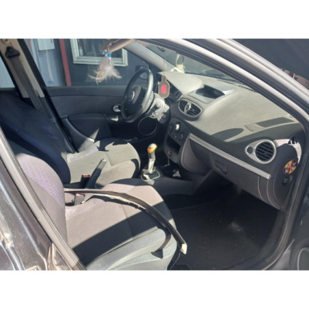 Capot RENAULT CLIO 3 Photo n°1
