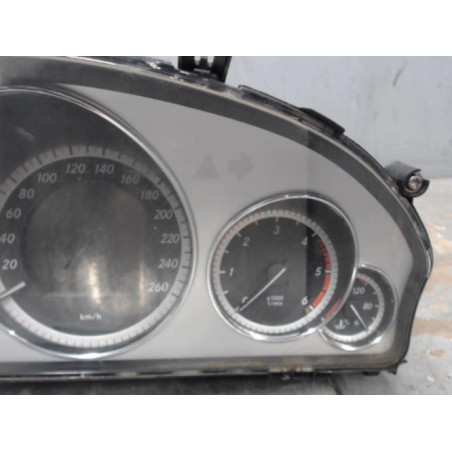 Compteur MERCEDES CLASSE E 207 Photo n°1