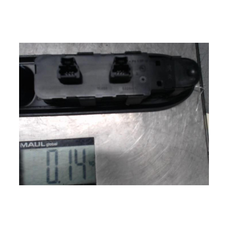 Interrupteur de leve vitre avant gauche PEUGEOT 407