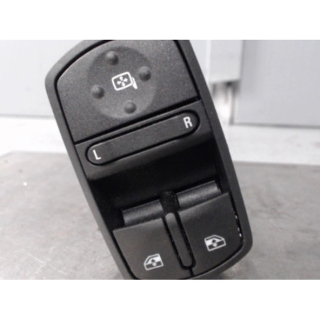 Interrupteur de leve vitre avant gauche OPEL CORSA E