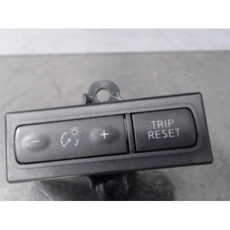 Bouton/Interrupteur INFINITI Q50