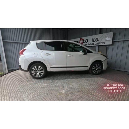 Ecran GPS PEUGEOT 3008 1