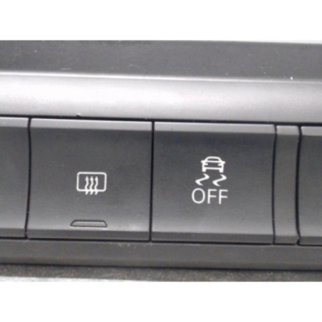 Commande degivrage lunette arriere AUDI A1 1