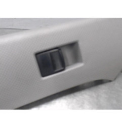 Interrupteur de leve vitre avant droit TOYOTA YARIS 2 Photo n°1