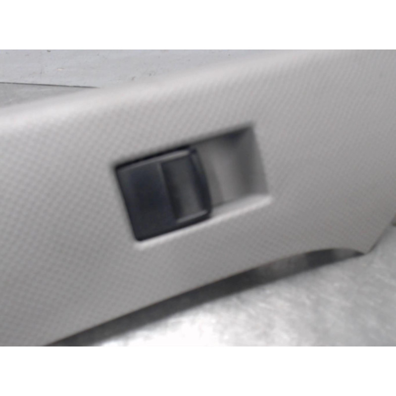 Interrupteur de leve vitre avant droit TOYOTA YARIS 2