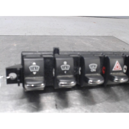 Bouton de warning PEUGEOT 3008 1 Photo n°1