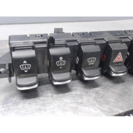 Bouton de warning PEUGEOT 3008 1 Photo n°1