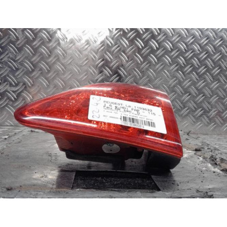 Feu arriere secondaire droit (feux) PEUGEOT 3008 1 Photo n°1