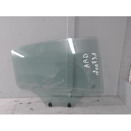 Vitre arriere droit PEUGEOT 208 1 Photo n°1