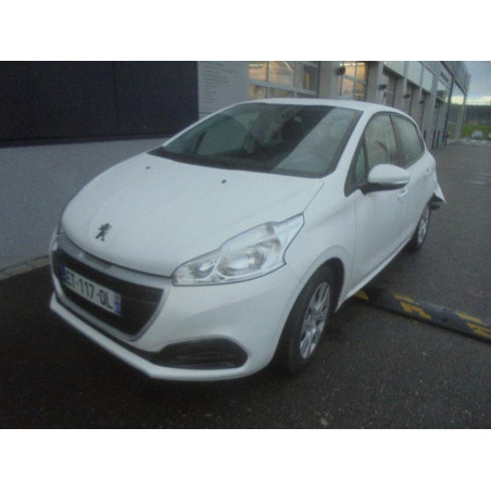 Vitre arriere droit PEUGEOT 208 1