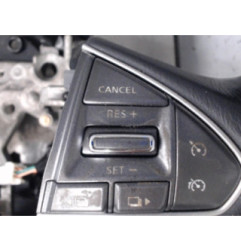 Volant INFINITI Q50 Photo n°4