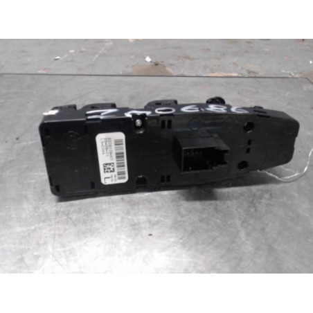 Interrupteur de leve vitre avant gauche BMW SERIE 1 F21 Photo n°1