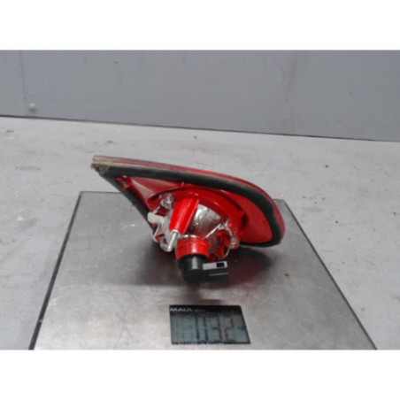 Feu arriere secondaire droit (feux) VOLKSWAGEN PASSAT 5 Photo n°1