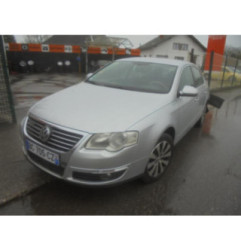 Feu arriere secondaire droit (feux) VOLKSWAGEN PASSAT 5 Photo n°3