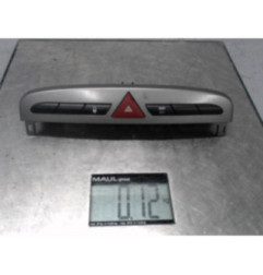 Bouton de warning PEUGEOT 308 1 Photo n°1