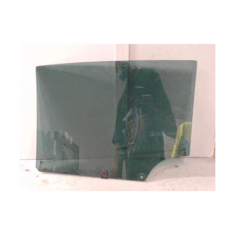 Vitre arriere droit PEUGEOT 3008 1