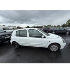 Aile avant gauche RENAULT CLIO 2 CAMPUS Photo n°14