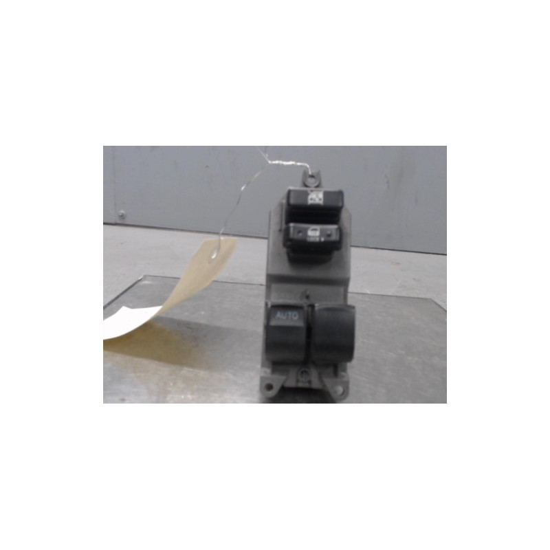 Interrupteur de leve vitre avant gauche TOYOTA YARIS 2
