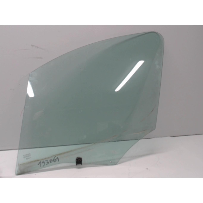 Vitre avant gauche PEUGEOT PARTNER 2