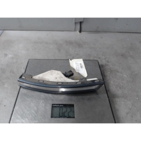 Optique avant secondaire gauche (feux)(clignotant) VOLKSWAGEN PASSAT 5 Photo n°1