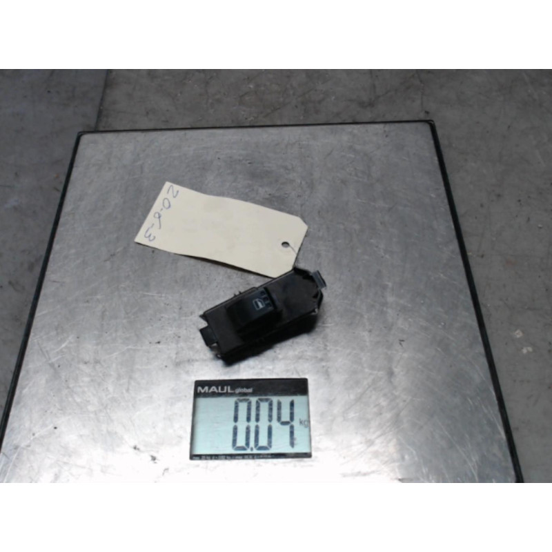 Interrupteur de leve vitre avant droit DAIHATSU SIRION 2