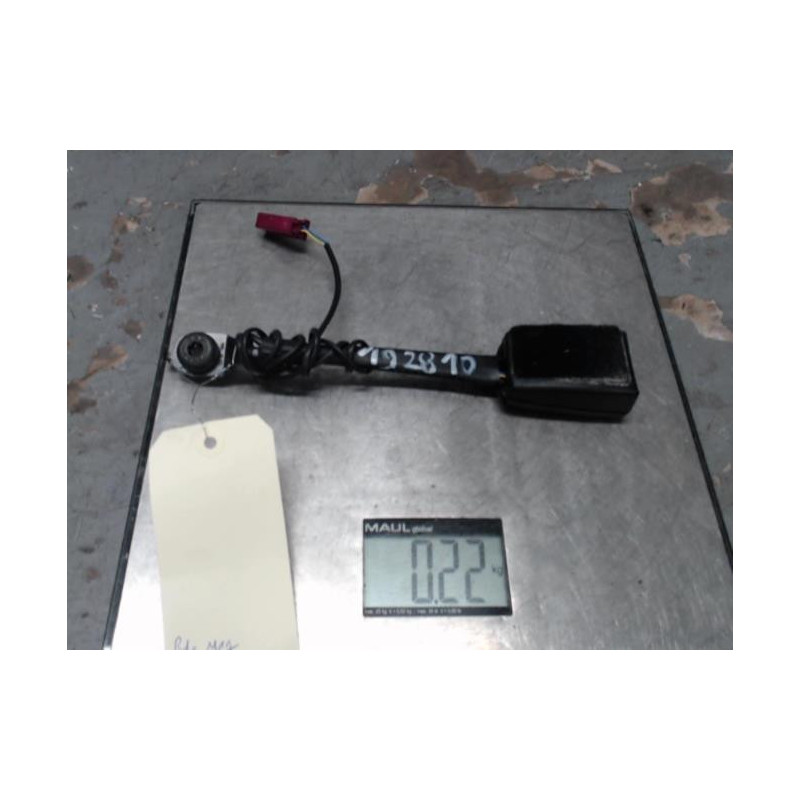 Attache ceinture avant droit FORD FOCUS 3